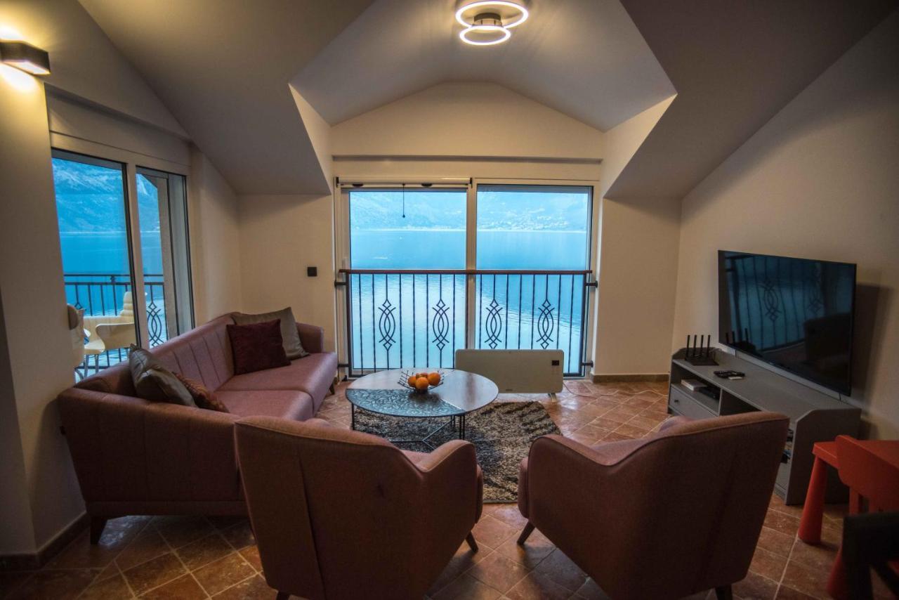 Modern Waterfront 3-Bed Apartment Donja Kostanjica Ngoại thất bức ảnh